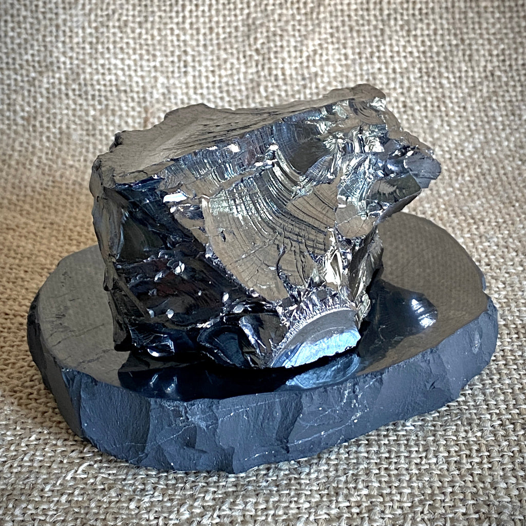 Elite Shungite Nugget 194g | On Black Shungite Slab 3