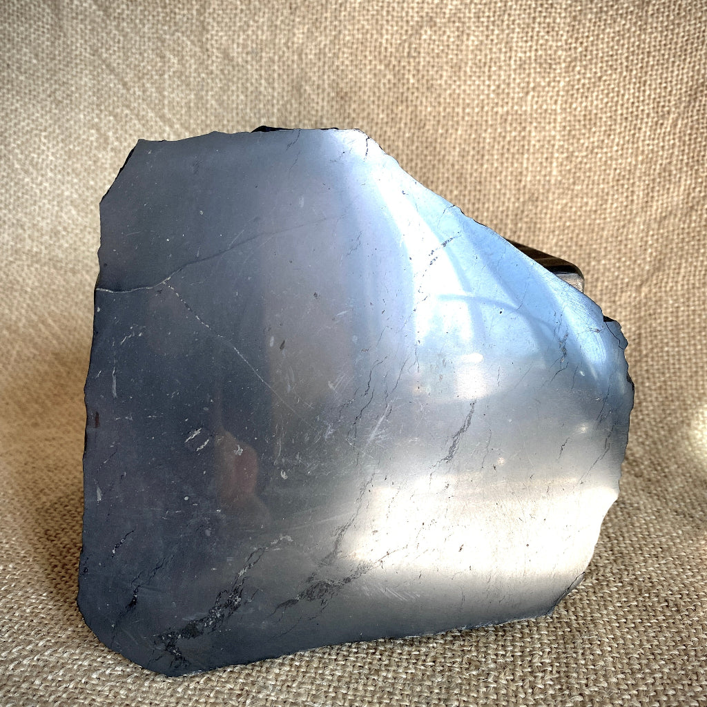 Elite Shungite Nugget 606g | On Black Shungite Slab 7