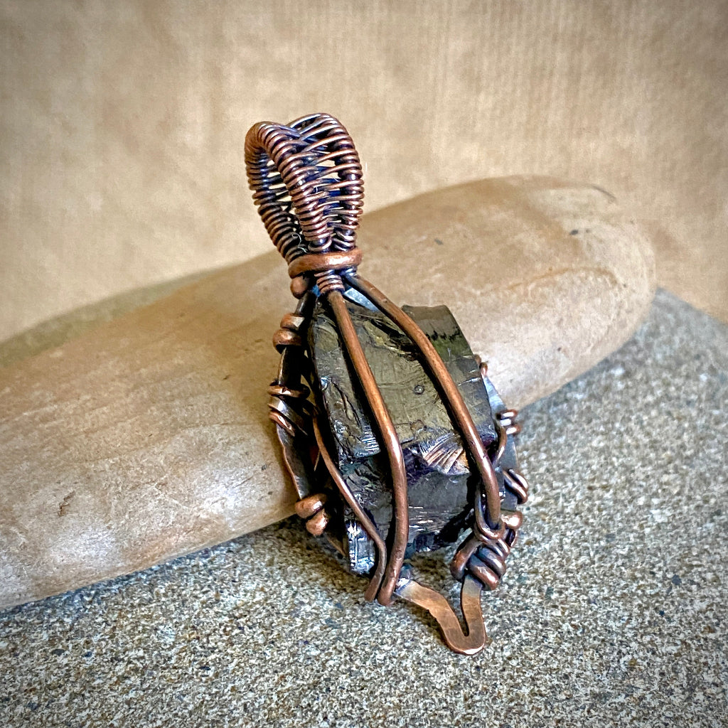 Elite Shungite Pendant | 10 g Antiqued Copper Setting