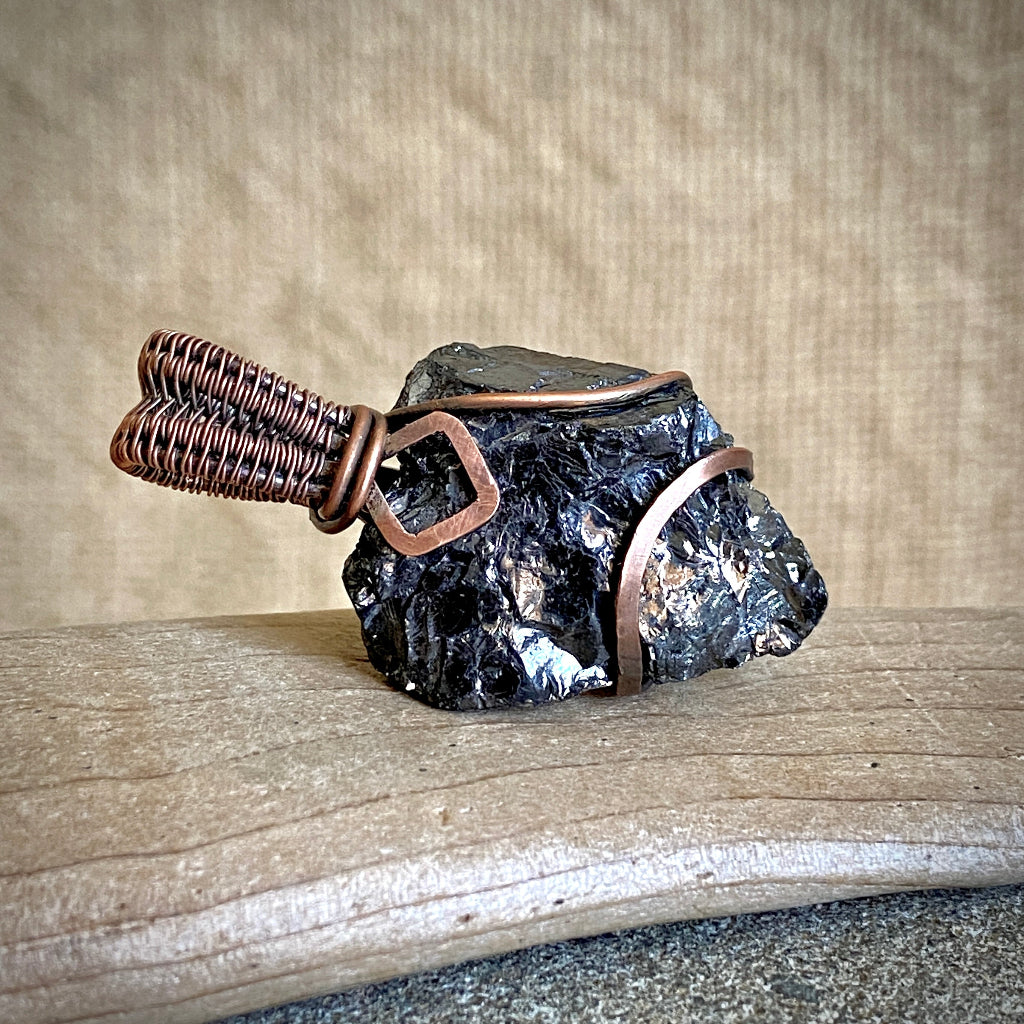 Elite Shungite Pendant | 8.3 g Antiqued Copper Setting
