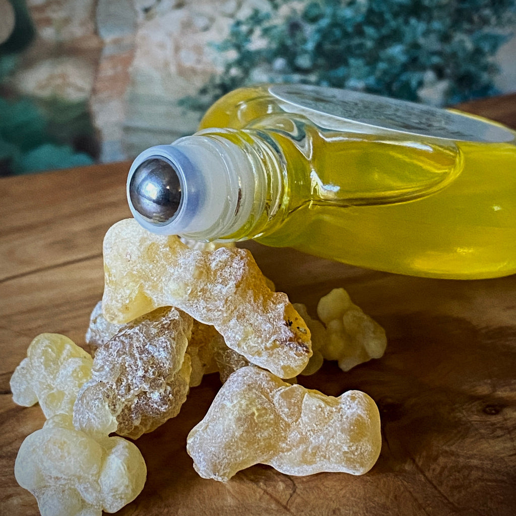 Frankincense Carterii Resin Infused oil, Gentle, 35% Boswellic Acids roll-on closeup