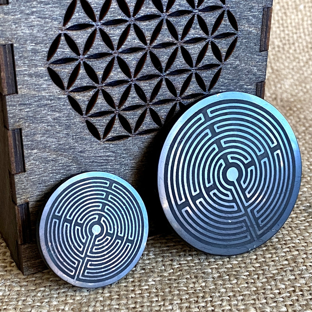 Round Shungite Phone Plate | Chartres Labyrinth Engraving