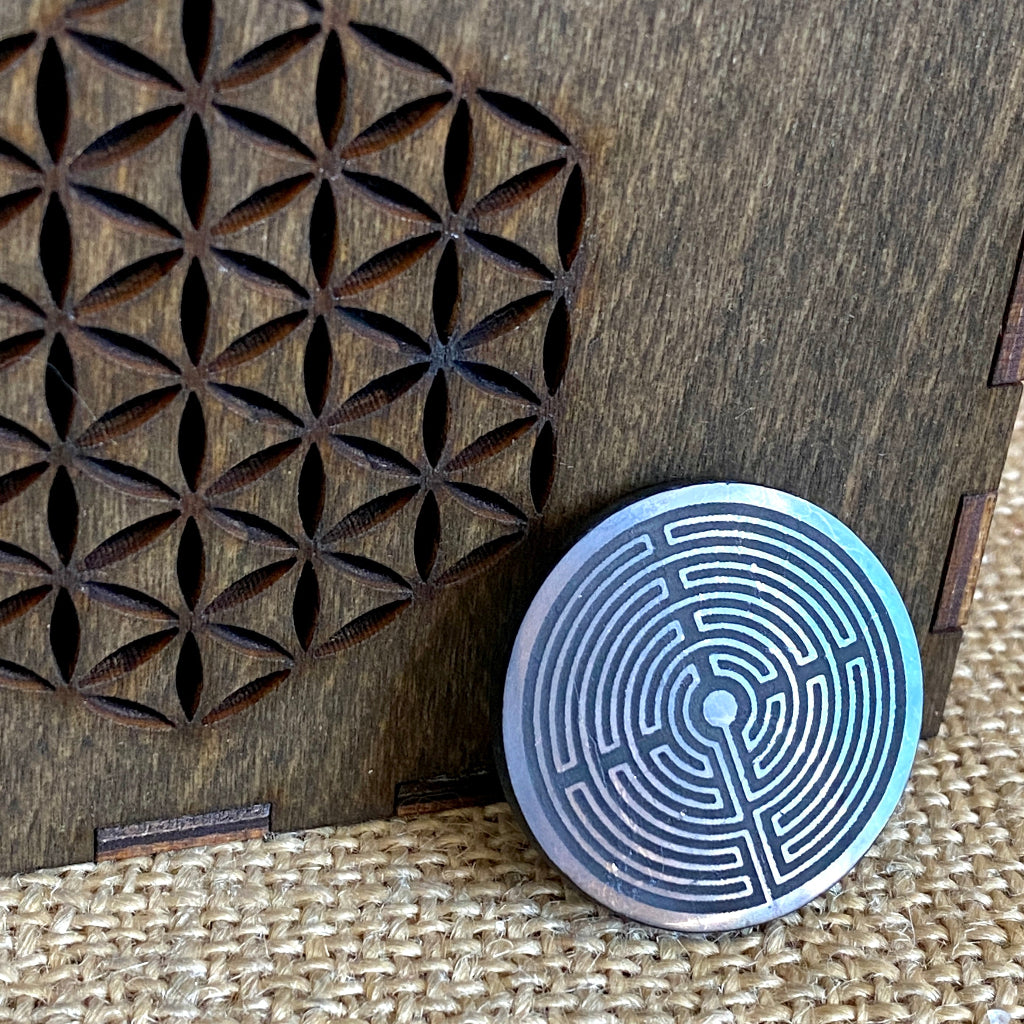Round Shungite Phone Plate | Chartres Labyrinth Engraving 2
