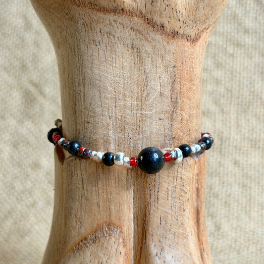 Dangly Adjustable Beaded Shungite Bracelet | Red & Black, Linen Cord 1
