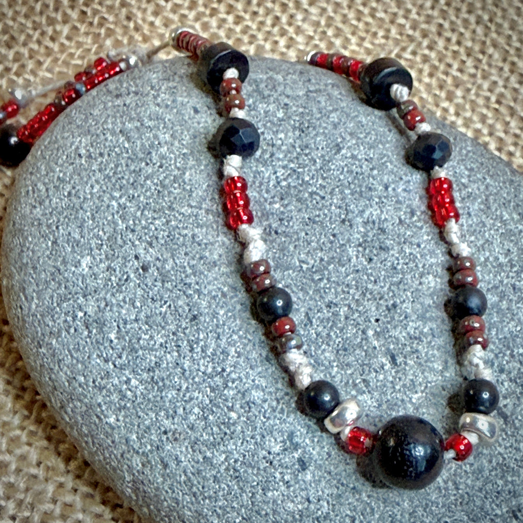 Dangly Adjustable Beaded Shungite Bracelet | Red & Black, Linen Cord 3