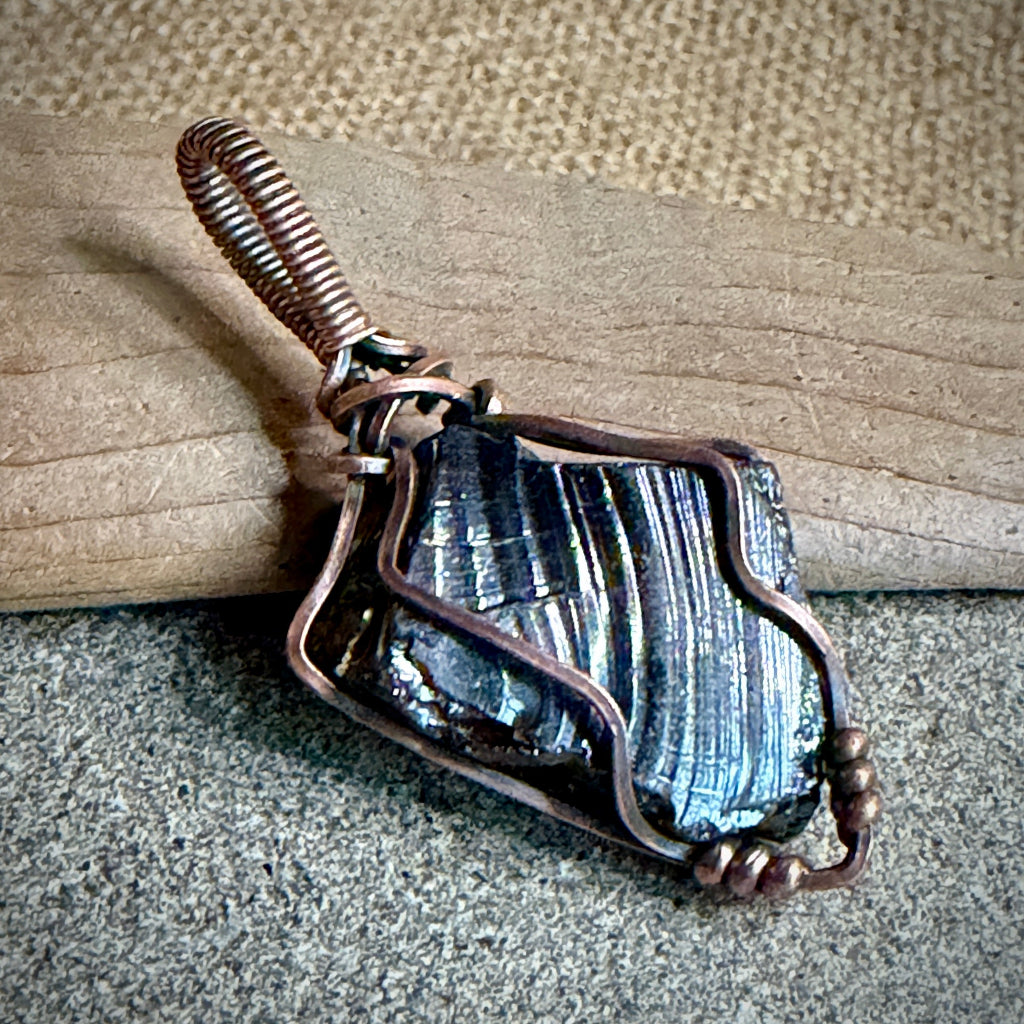 Elite Shungite Pendant | 11.2 g Antiqued Copper Setting