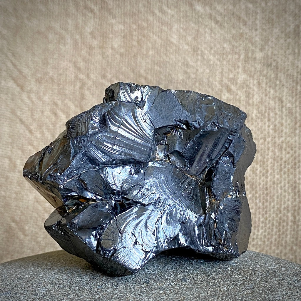 Elite Shungite Nugget 166g, Lemurian Crystal, Round Shungite Tile