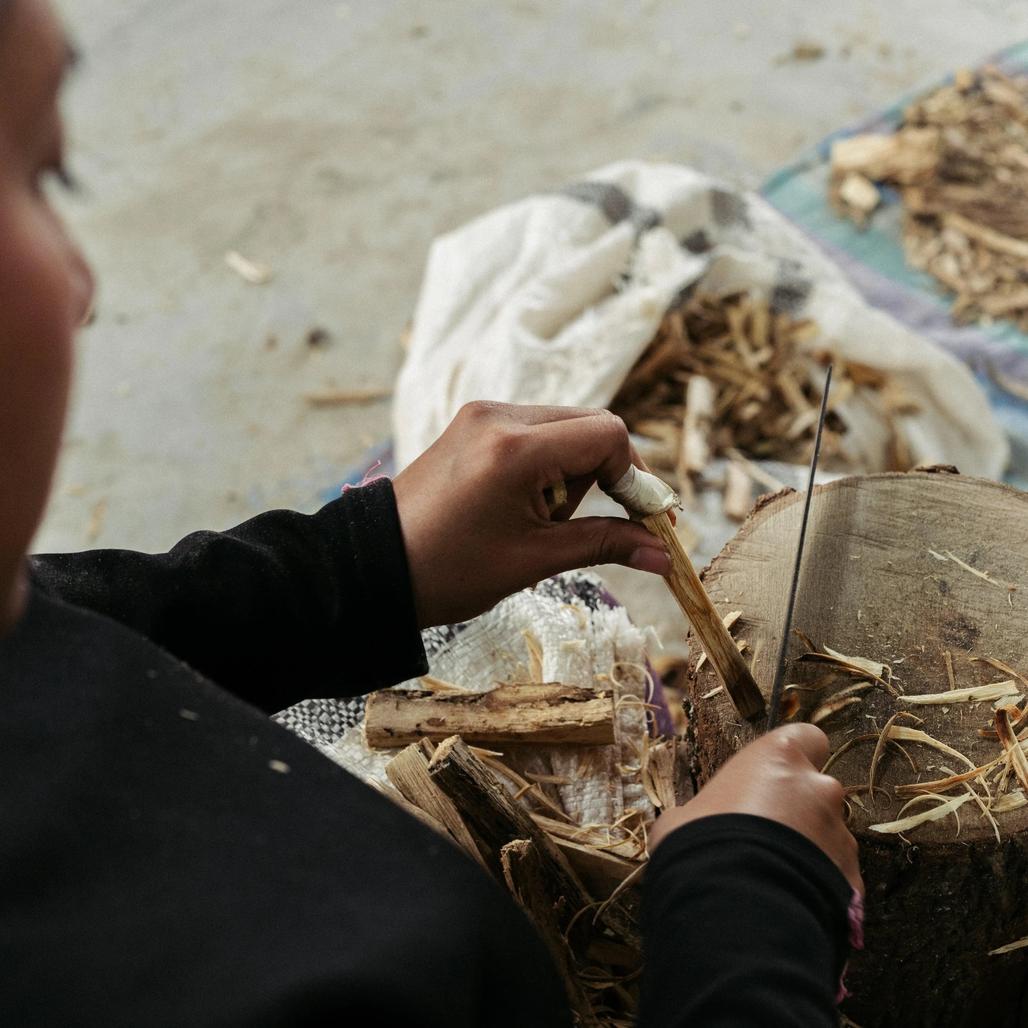 Palo Santo Smudging Sticks (1 Pound)
